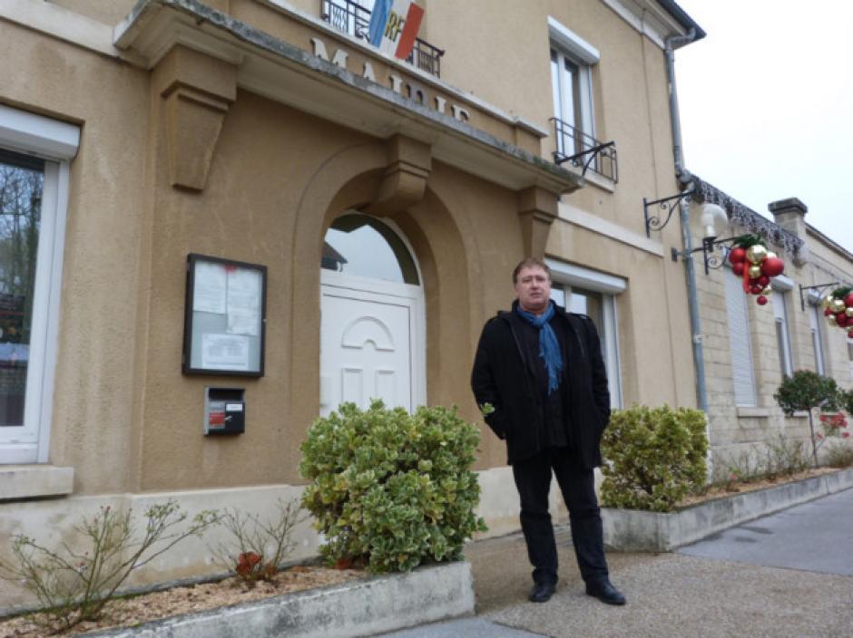Jean-Michel Ruiz (PCF-Front de gauche) brigue le fauteuil de maire, le 20/12/13 la gazettevaldoise.fr